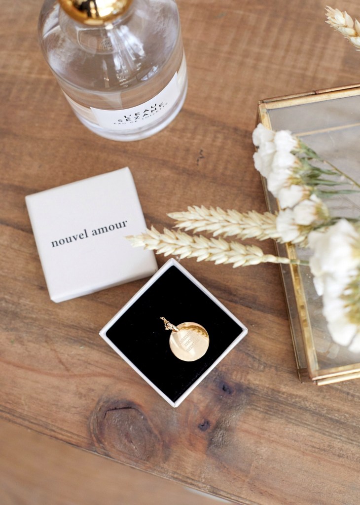 Sézane médaille cadeau maman